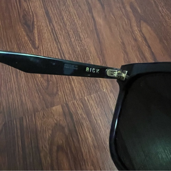 GENTLE MONSTER Black RICK Sunglasses - Picture 7 of 7